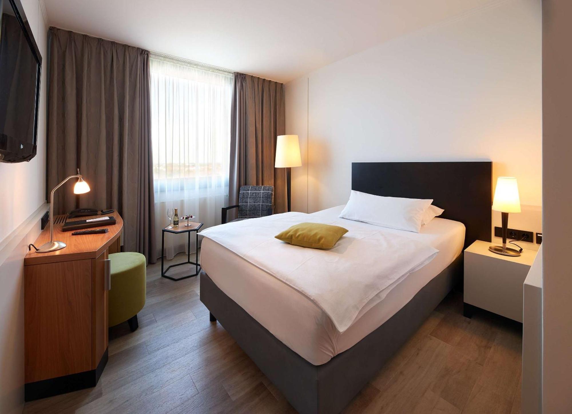 Best Western Plus Arosa Hotel Paderborn Bagian luar foto